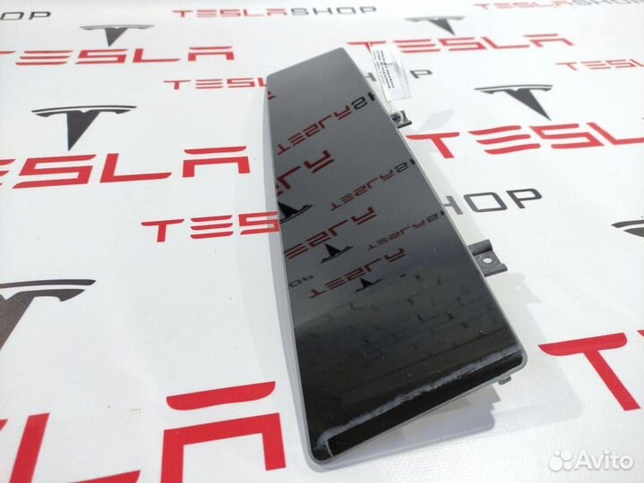 Накладка наружная (стекло) подъемной задней двери