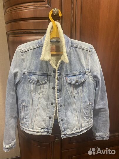 Джинсовая куртка женская