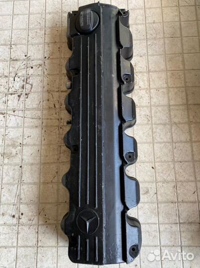 Клапанная крышка Mercedes OM103