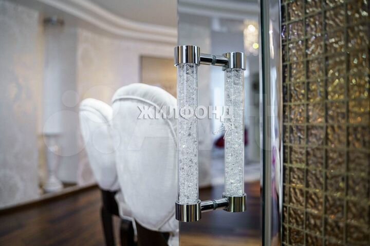 5-к. квартира, 302,4 м², 17/21 эт.