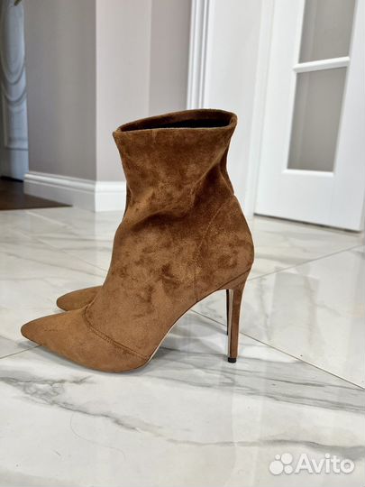 Ботильоны новые 38 Gianvito Rossi