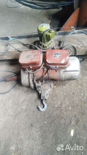 Кран консольный поворотный