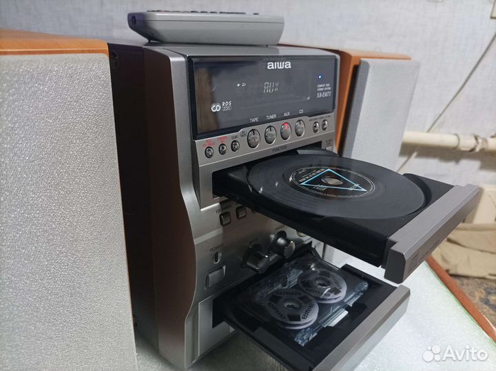 Aiwa XR—EM71 c Bluetooth