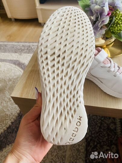 Кроссовки для девочки