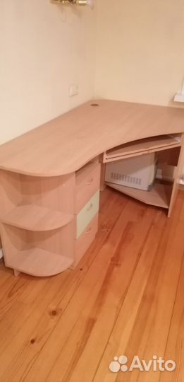 Компьютерный стол