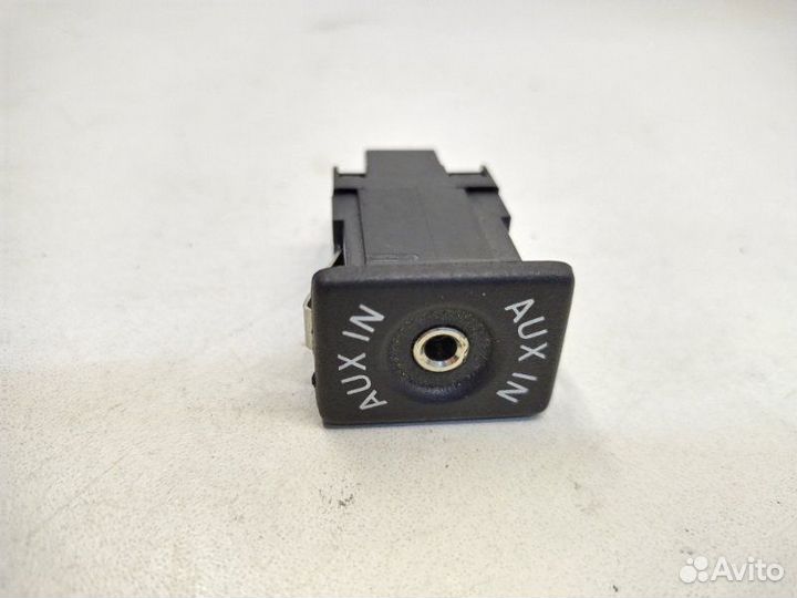 Разъем AUX Volkswagen Passat Cc 2.0 tfsi