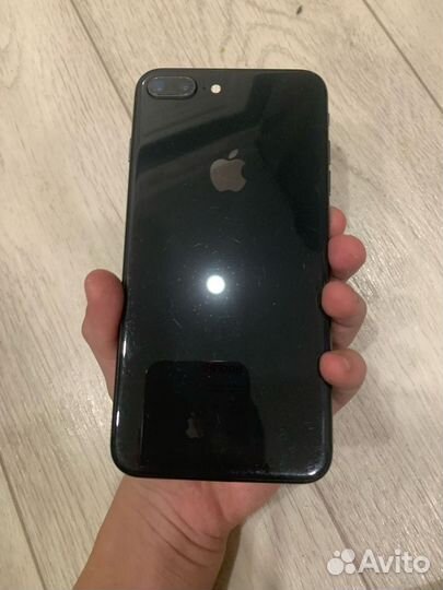 iPhone 8 Plus, 64 ГБ