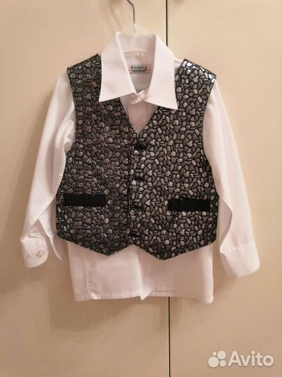 Костюм тройка для мальчика 98