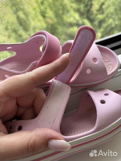 Босоножки для девочки croocs c11