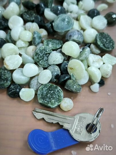 Нефрит 325 гр