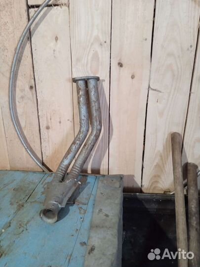 Соединение коллектора с резонатором