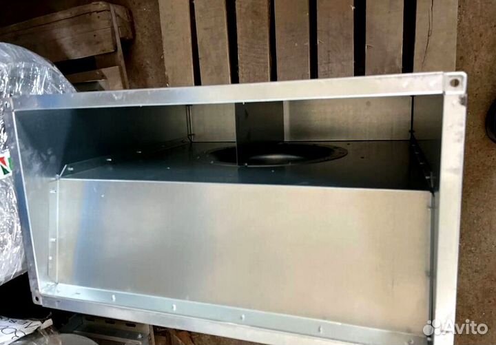 Вытяжной прямоугольный вентилятор