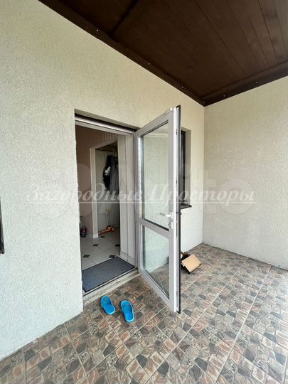 Коттедж 160 м² на участке 6 сот.