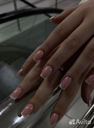 Маникюр с покрытием гель-лаком