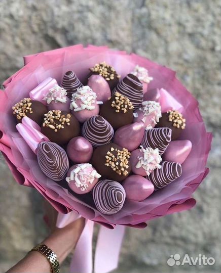 Клубника в шоколаде букет