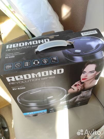 Робот пылесос Redmond rv-r350
