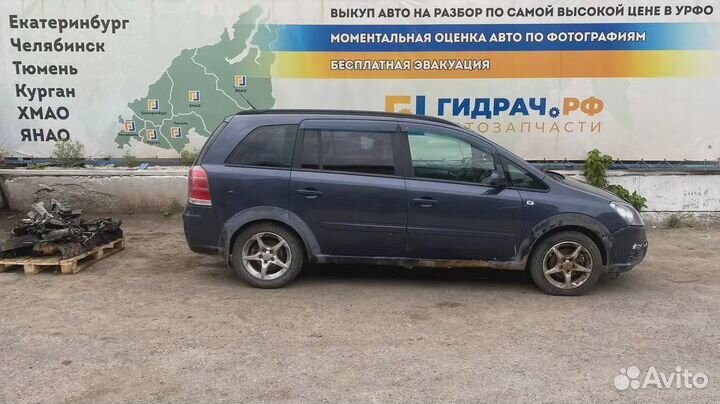 Накладка декоративная на кулису кпп Opel Zafira B 784514