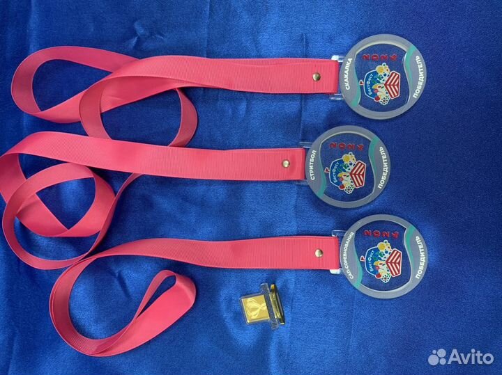 Статуэтка из стекла наградная