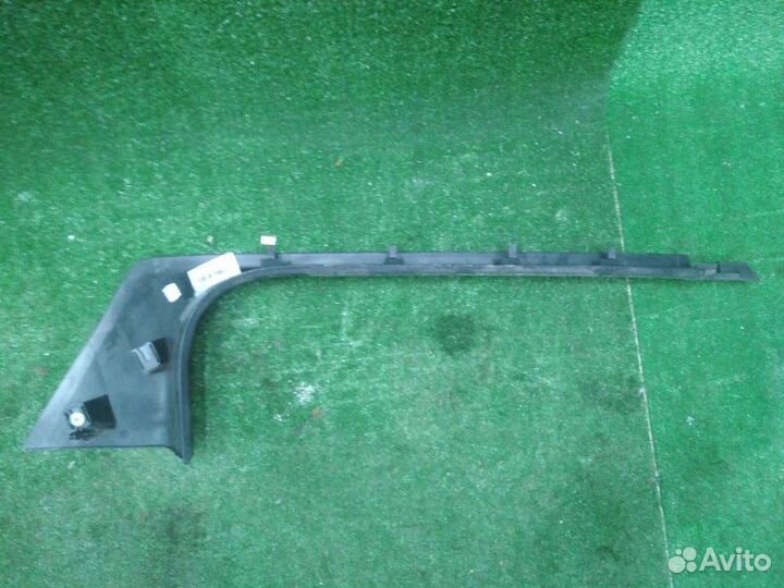 Накладка порога салона передняя правая Skoda