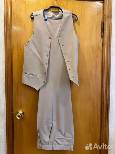 Костюм мужской классический