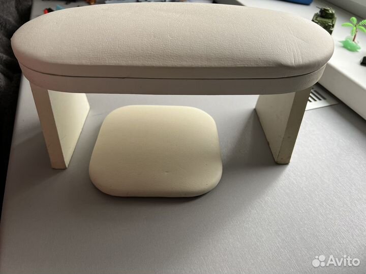 Прдставка и подлокотник