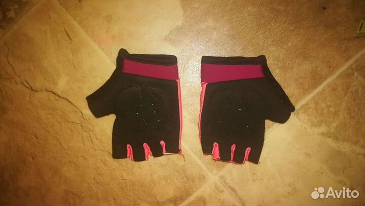 Перчатки для гимнастики