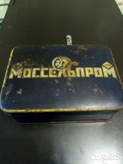 Жестяные банки времен СССР