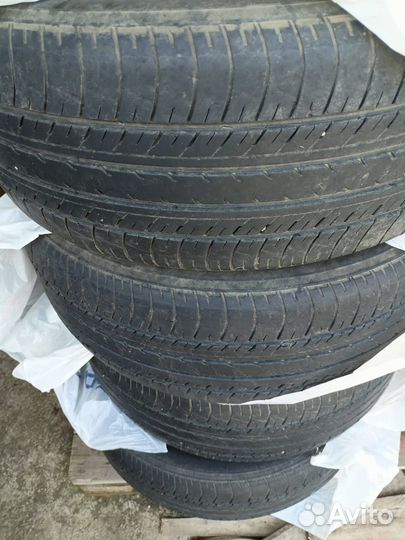 Yokohama 104ZR 215/55 R17