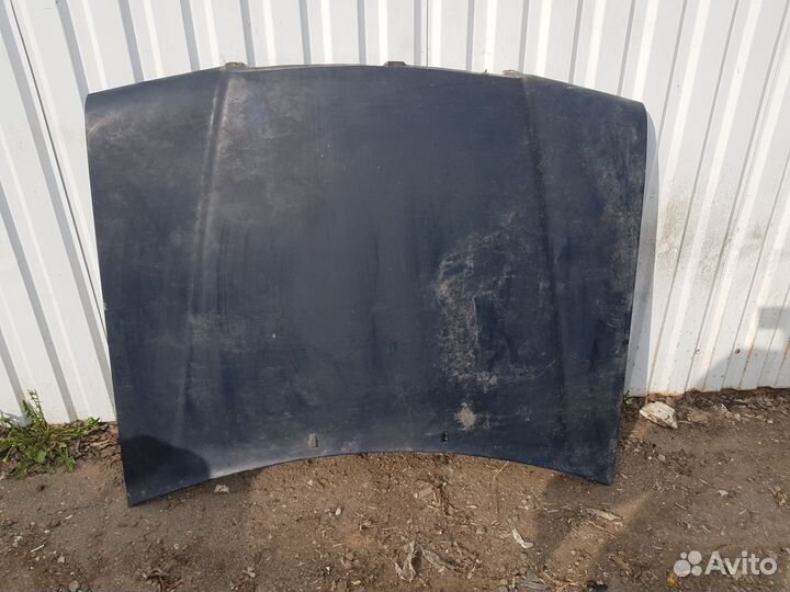 Капот Mercedes Е190 W201