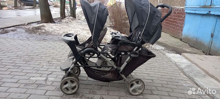 Коляска прогулочная для двойни