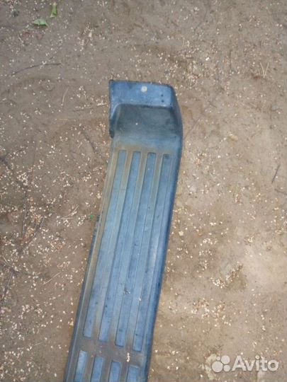 Накладка заднего бампера Toyota Hilux Surf