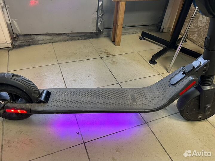 Электросамокат ninebot kickscooter es2