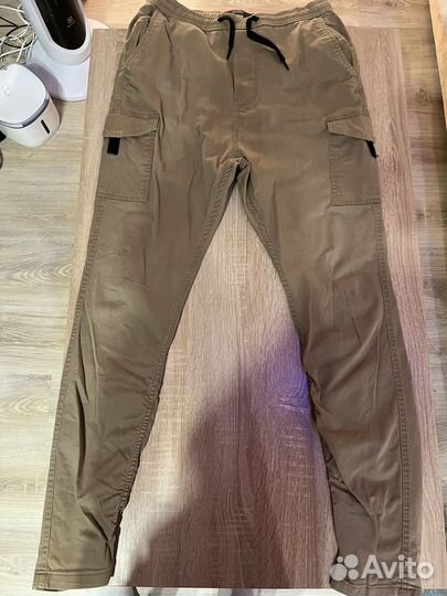 Джоггеры карго Bershka