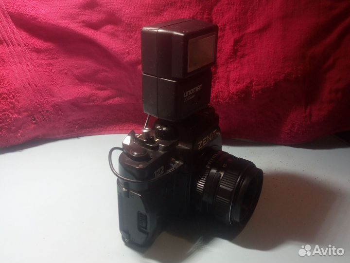 Плёночный фотоаппарат Зенит 122