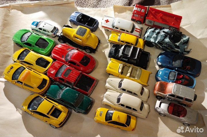 Запчасти на модели автомобилей 1/43 30 шт