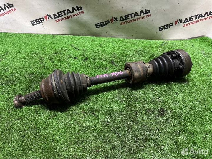 Привод передний левый Volkswagen Passat B4