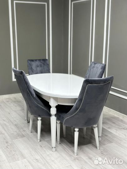 Стол кухонный раздвижной и Стулья