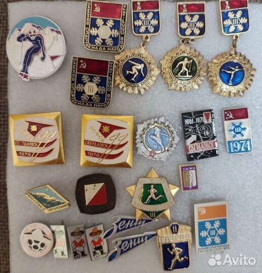 Значки детские, спорт, города,праздники и др. темы