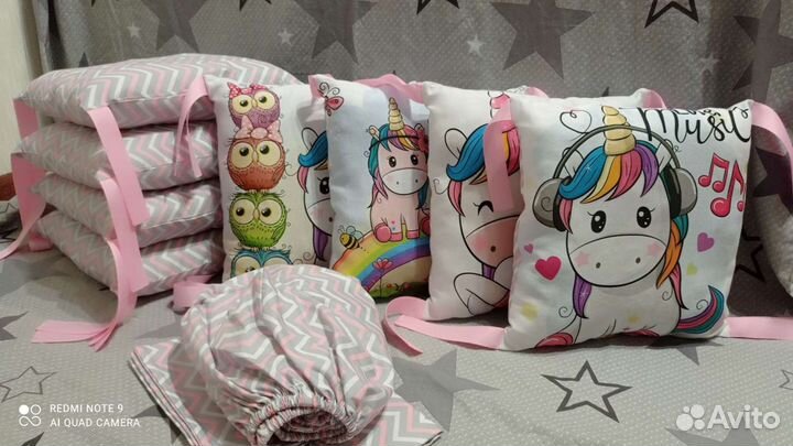 Комплект в детскую кроватку с бортиками