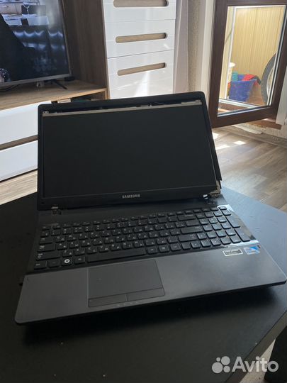 Ноутбук samsung np300e5z