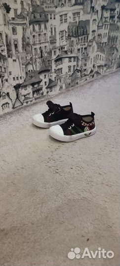Кроссовки детские р21