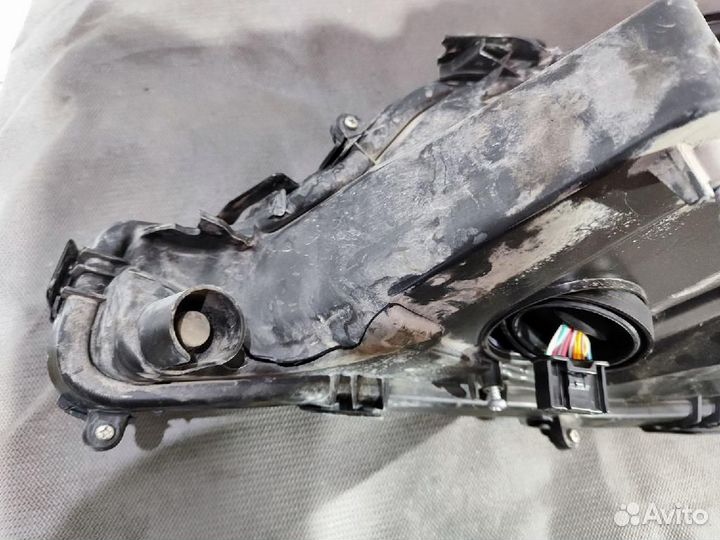 Фара правая Toyota Camry