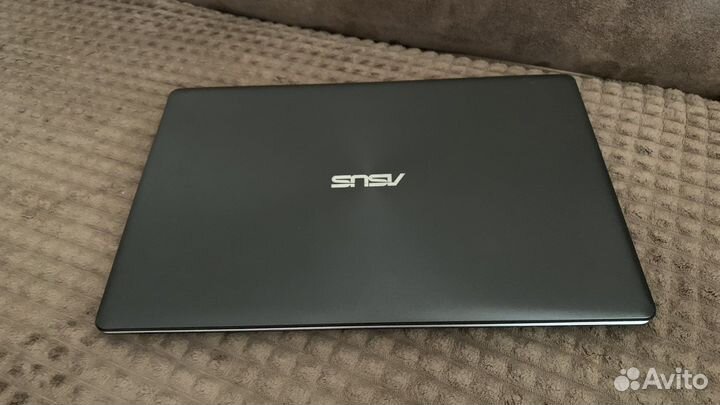 Ноутбук asus X550V