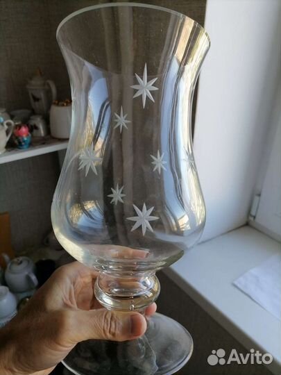 Вазы, цветное стекло