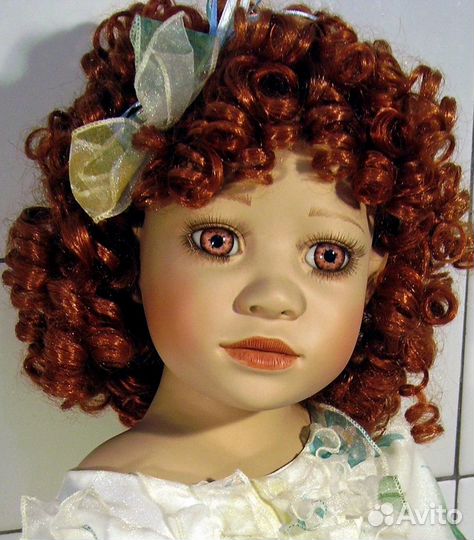 Коллекционная,виниловая кукла Maisie