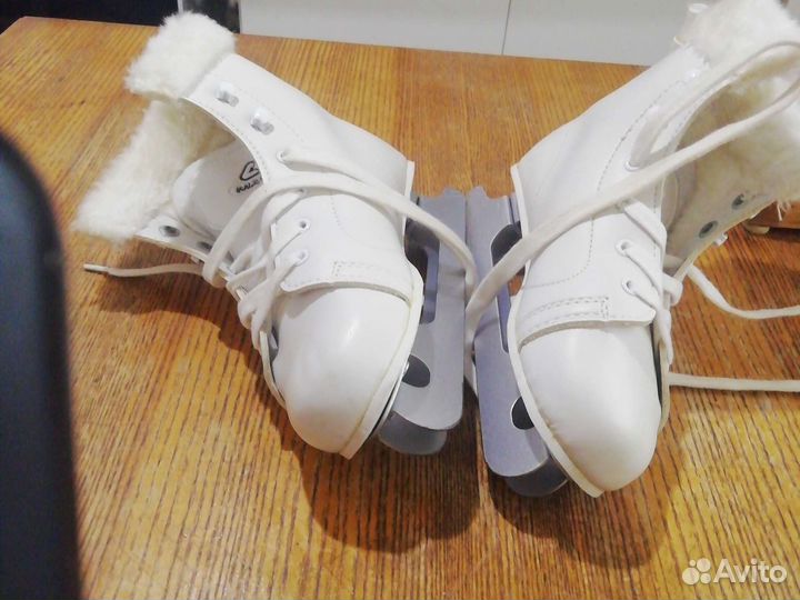 Коньки. для девочки
