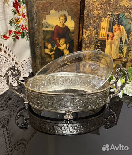 Старинная конфетница