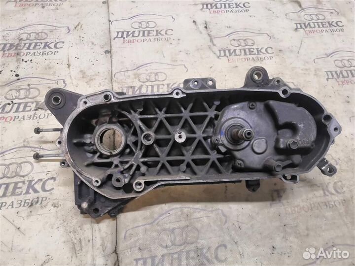 Картер двигателя(мото) Мопед Suzuki Lets 2