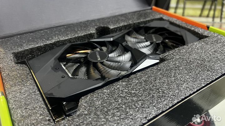 Видеокарта Gigabyte RTX 2070 8Gb 256bit GD6