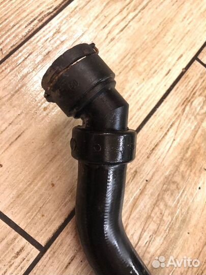 Патрубок системы охлаждения Audi Allroad quattro